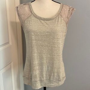 Vanity Tan Short Sleeve Lace Top Size: M